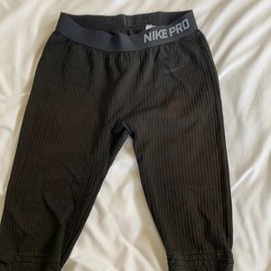 Black Nike Pro Leggings